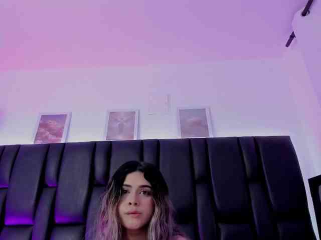 SharonStorm webcam
