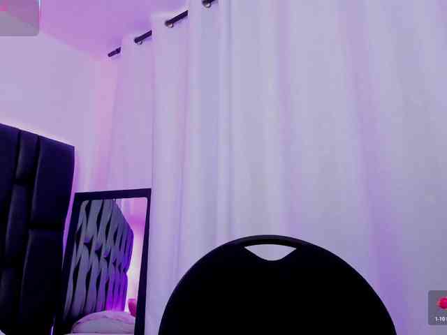 SharonStorm webcam