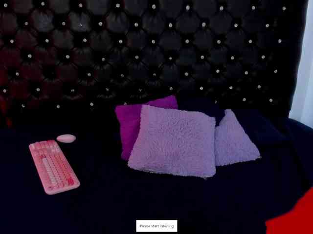 SharonStorm webcam