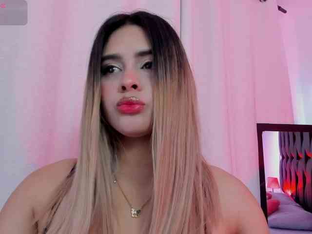 SharonStorm webcam