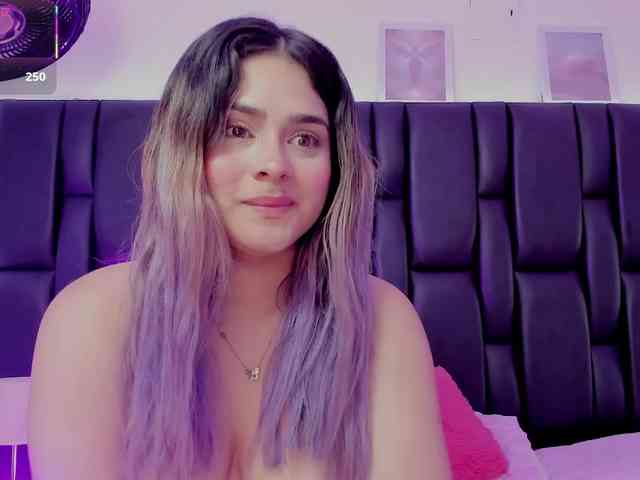 SharonStorm webcam