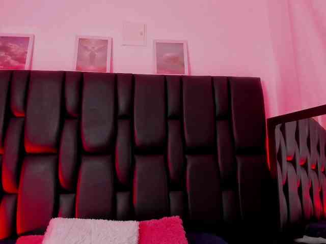 SharonStorm webcam