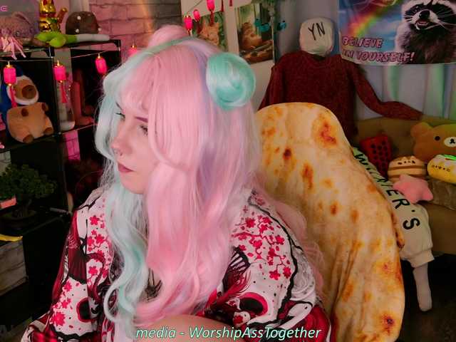 candy-yeah live webcam show