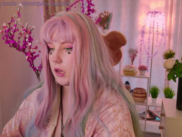 candy-yeah live cam on BongaCams