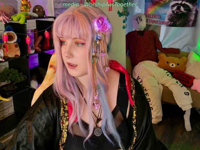 candy-yeah live cam on BongaCams