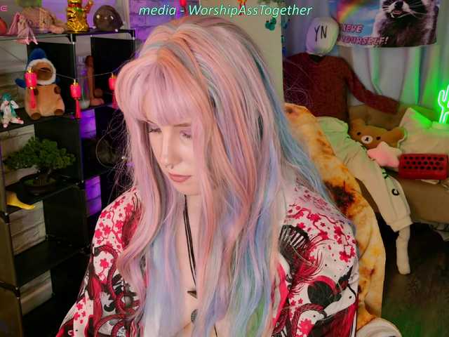 candy-yeah live cam on BongaCams
