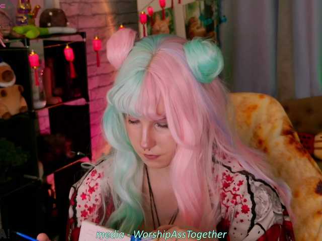 candy-yeah live cam on BongaCams