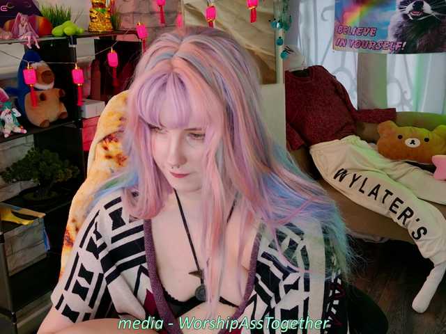 candy-yeah cam belle