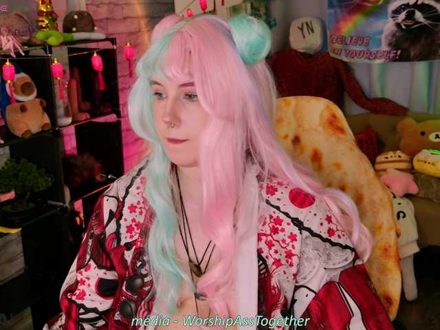 candy-yeah live webcam show