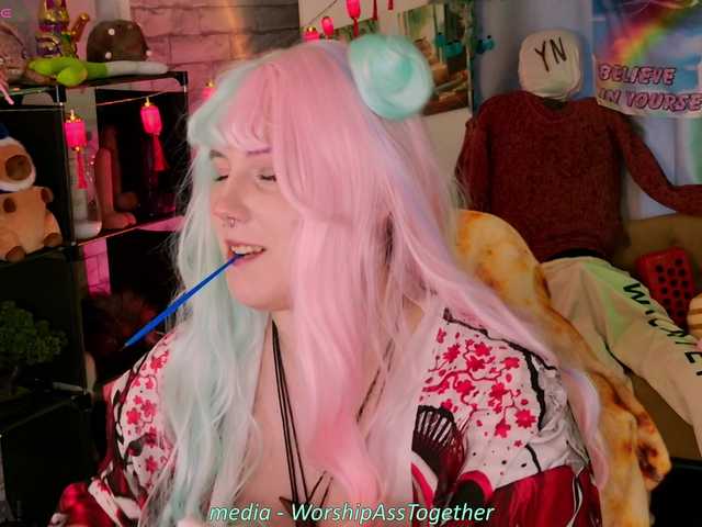 candy-yeah live webcam show