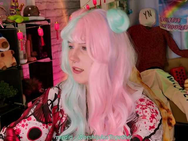 candy-yeah live webcam show