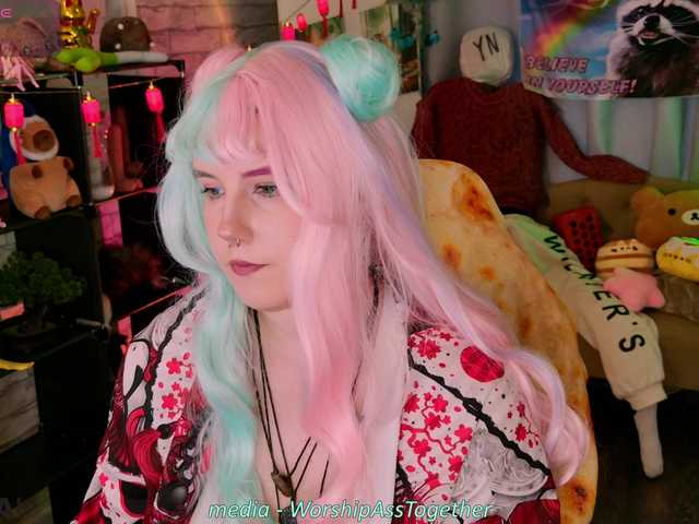candy-yeah live webcam show