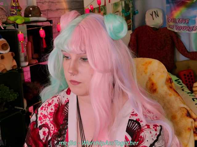 candy-yeah live webcam show