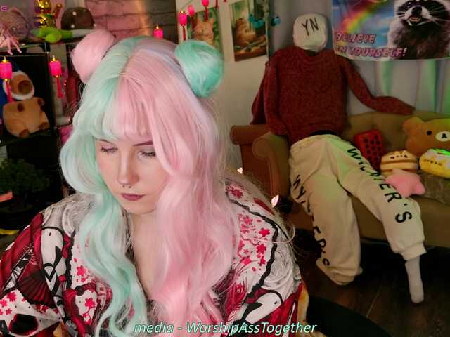candy-yeah live webcam show