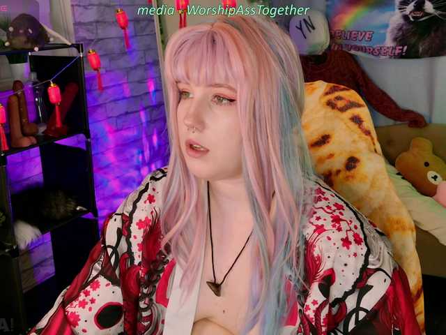 candy-yeah live cam on BongaCams
