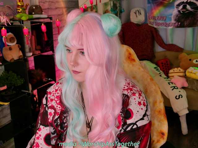 candy-yeah live webcam show