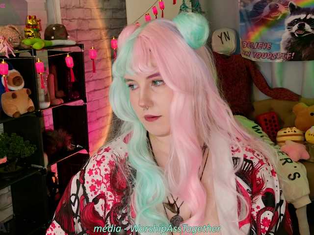 candy-yeah live webcam show