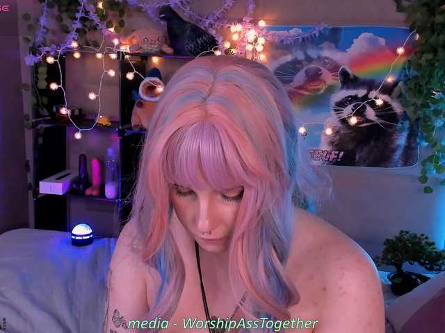 candy-yeah's BongaCams show and profile