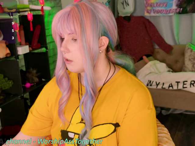 candy-yeah live cam on BongaCams
