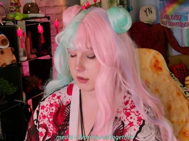 candy-yeah live webcam show
