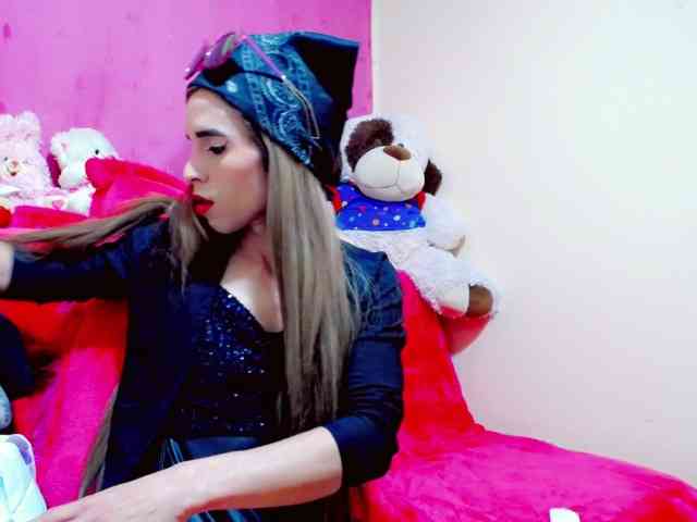 carlyrea Live Webcam on BongaCams