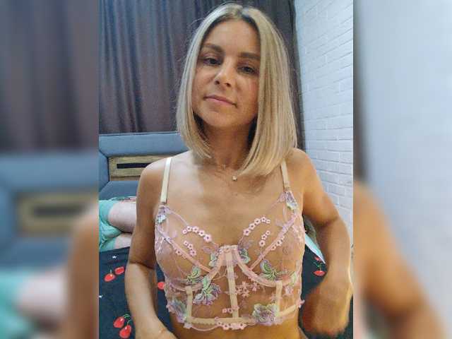 Jonneb live cam on BongaCams
