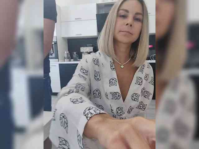 Vasilisa-and-Zhenya webcam