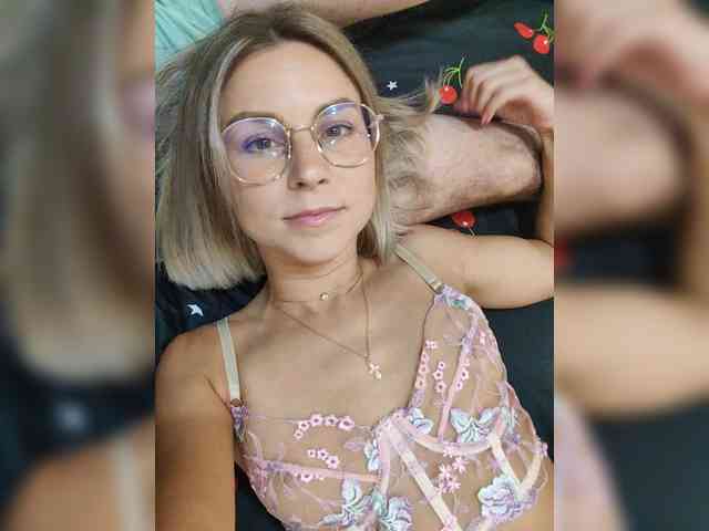Zhenya-and-Vasilisa webcam