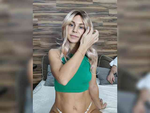Vasilisa-and-Zhenya webcam