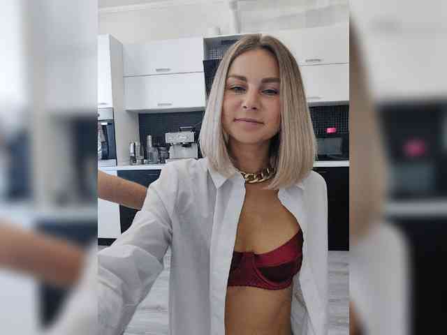 Vasilisa-and-Zhenya webcam
