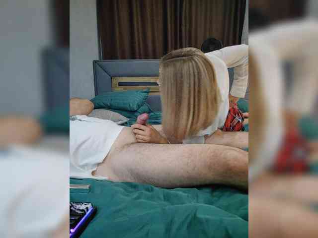 Vasilisa-and-Zhenya webcam