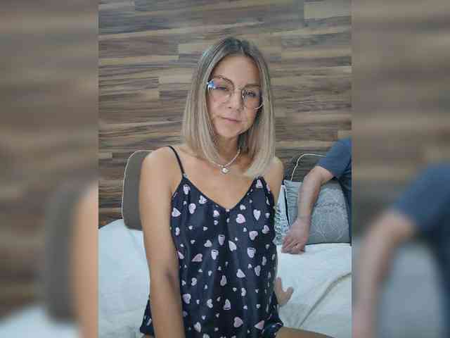 Vasilisa-and-Zhenya webcam