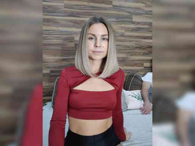 Vasilisa-and-Zhenya webcam