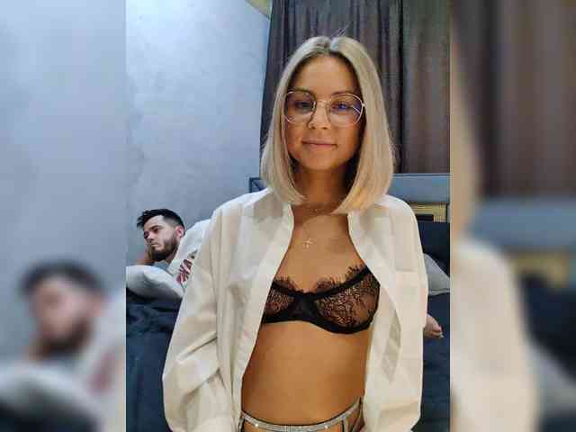Vasilisa-and-Zhenya webcam