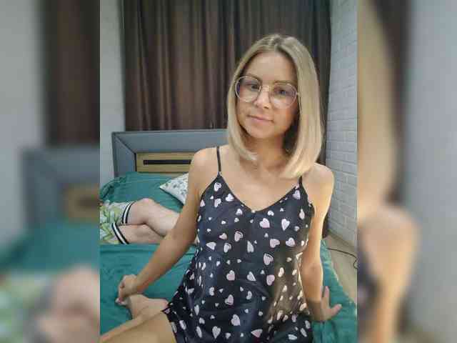 Vasilisa-and-Zhenya webcam