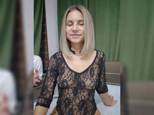 Vasilisa-and-Zhenya webcam