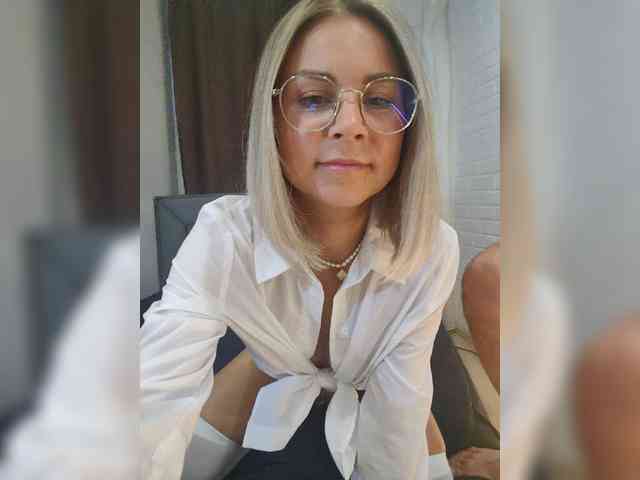 Vasilisa-and-Zhenya webcam