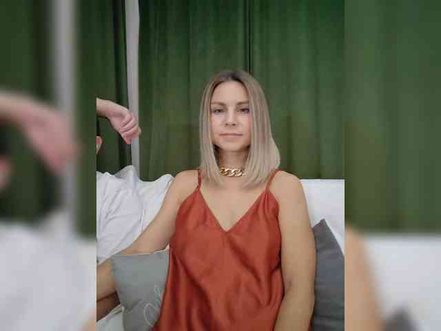 Vasilisa-and-Zhenya webcam