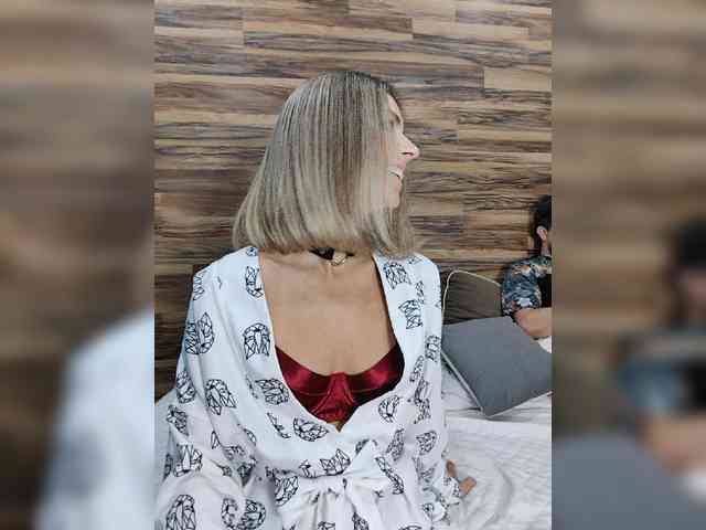 Vasilisa-and-Zhenya webcam