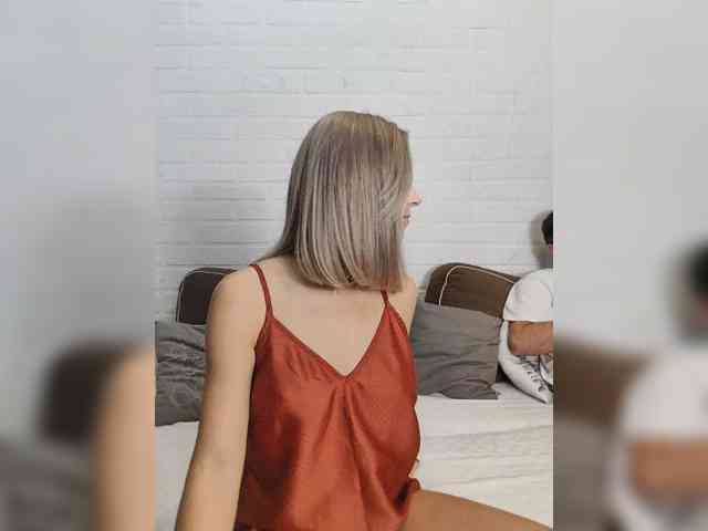 Vasilisa-and-Zhenya webcam