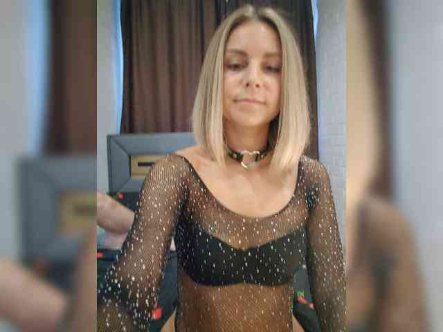 Vasilisa-and-Zhenya webcam