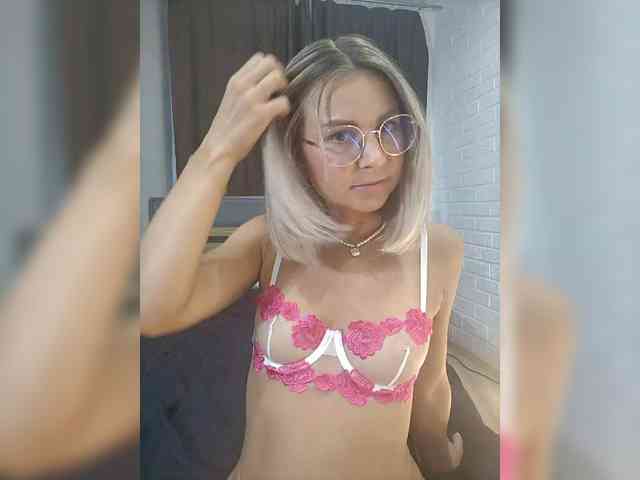 Vasilisa-and-Zhenya webcam