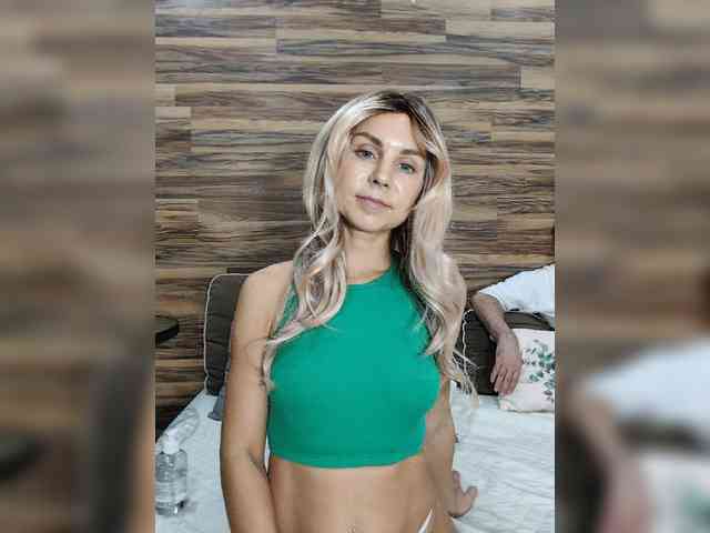 Vasilisa-and-Zhenya webcam