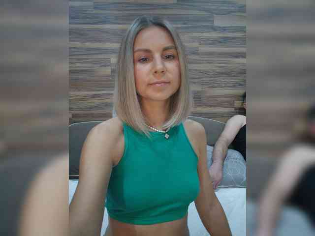 Vasilisa-and-Zhenya webcam