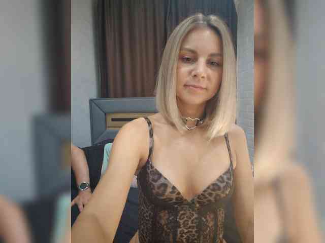 Vasilisa-and-Zhenya webcam
