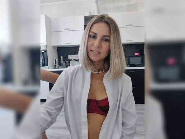 Vasilisa-and-Zhenya webcam