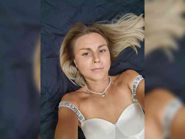 Vasilisa-and-Zhenya webcam