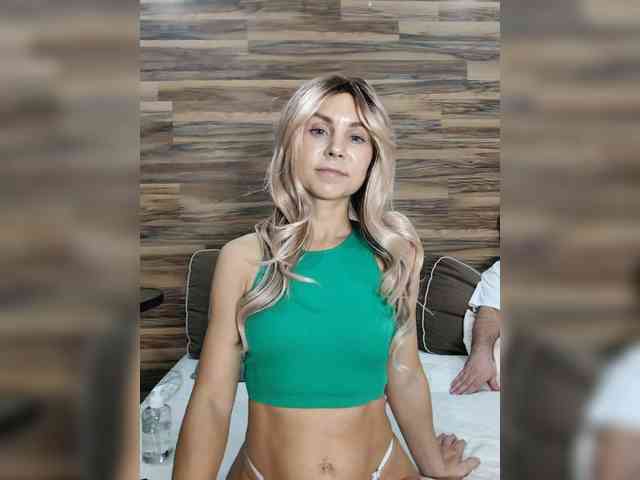 Vasilisa-and-Zhenya webcam