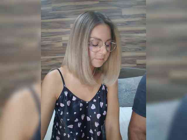 Vasilisa-and-Zhenya webcam