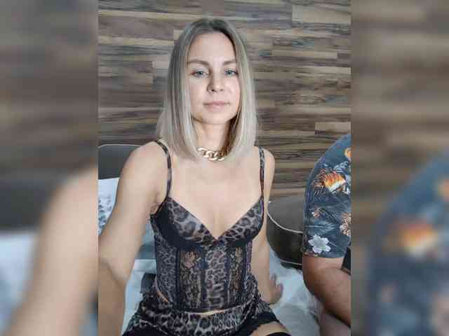 Vasilisa-and-Zhenya webcam